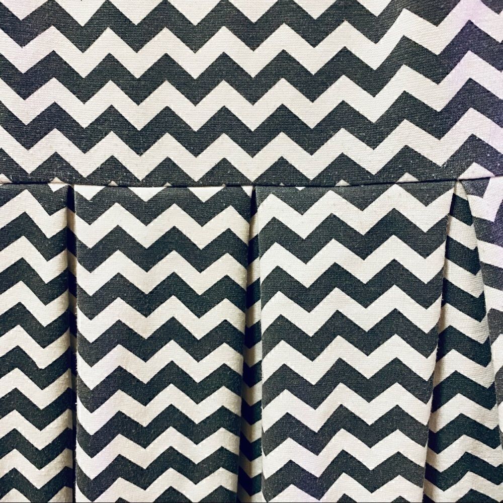 Altar'd State grey white chevron sleeveless dress - Picture 4 of 8